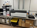 Photo Utilisé SHIMADZU 8060 À vendre