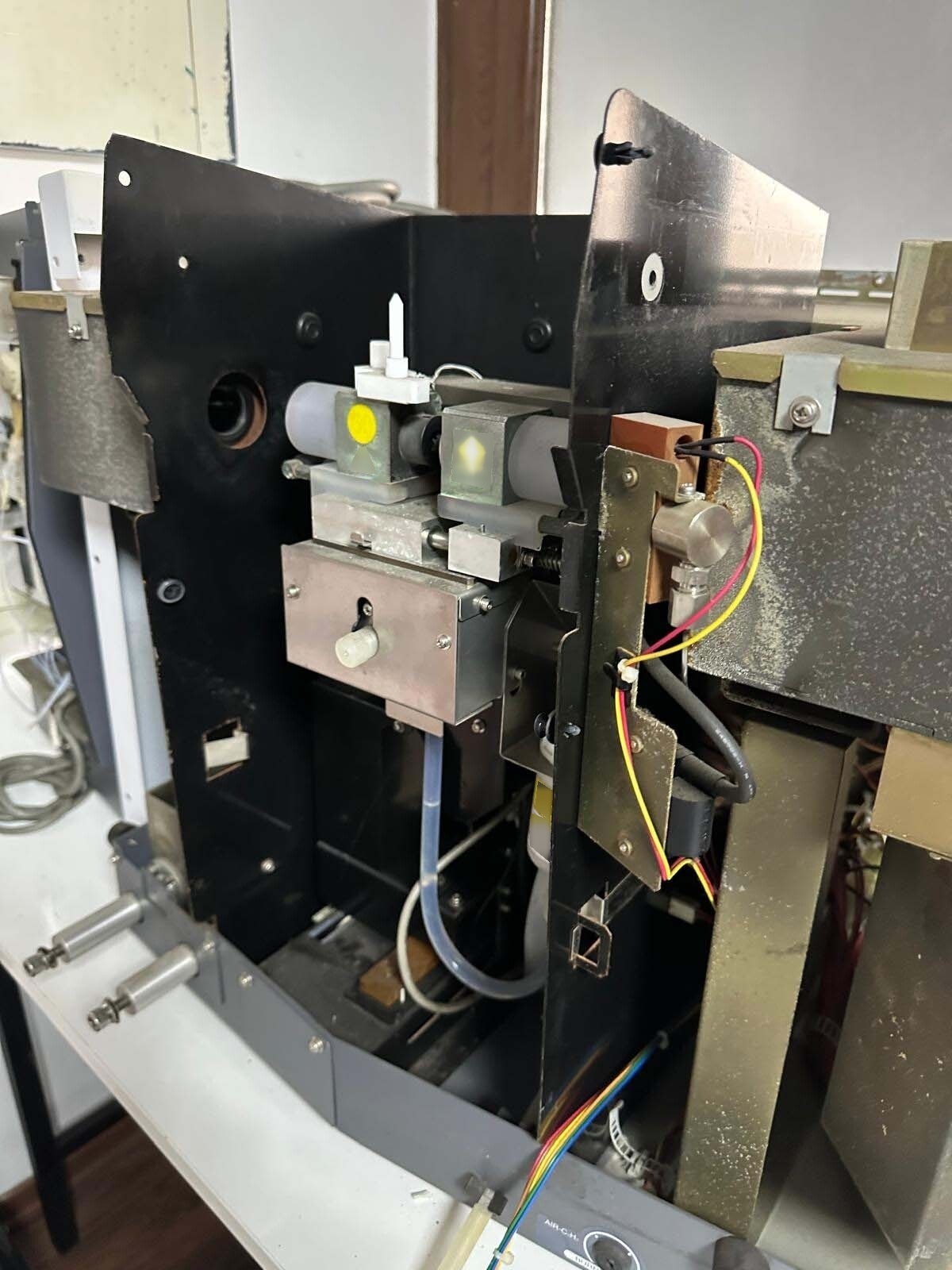 Foto Verwendet SHIMADZU AA-7000F Zum Verkauf
