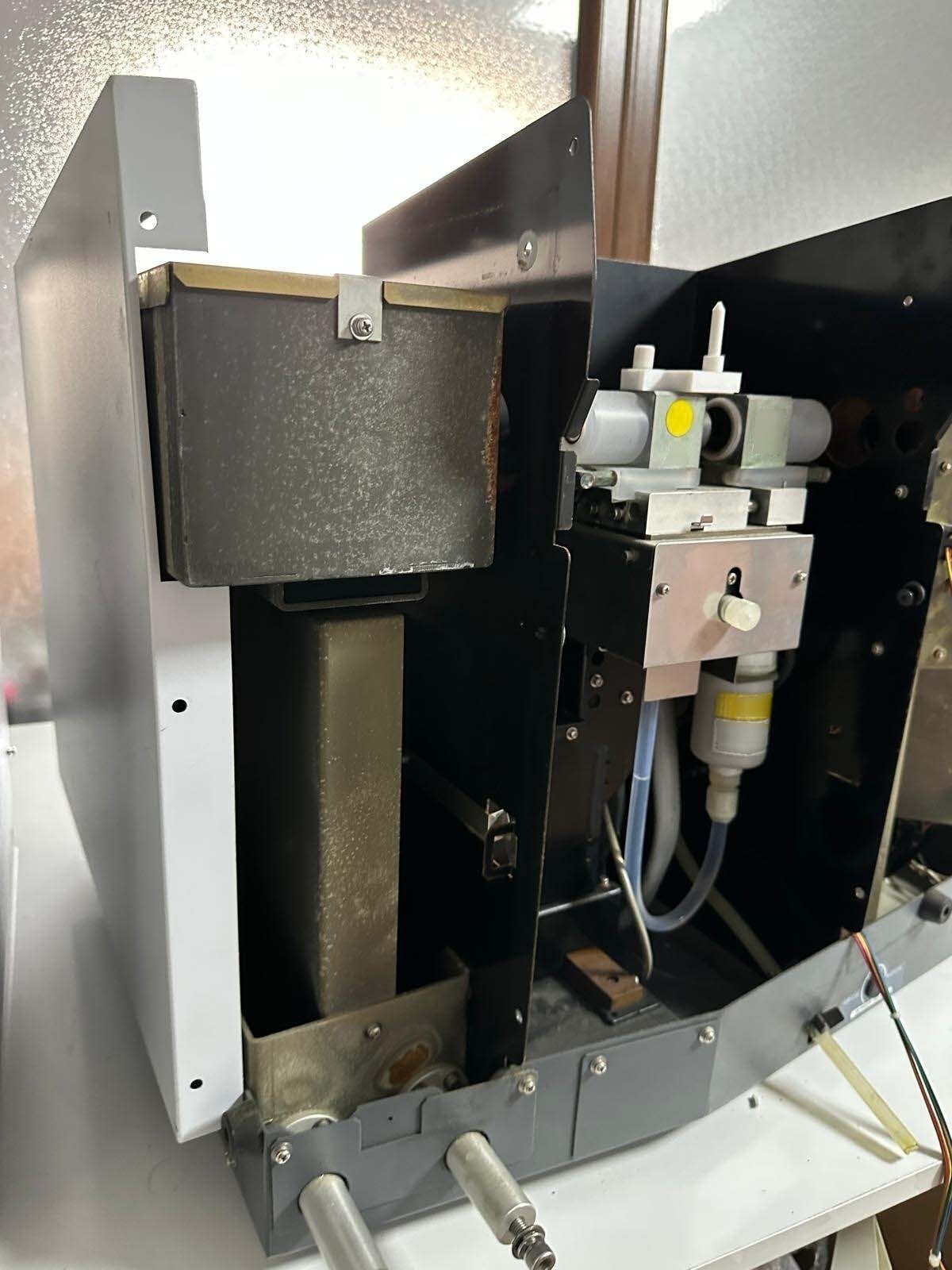 Foto Verwendet SHIMADZU AA-7000F Zum Verkauf