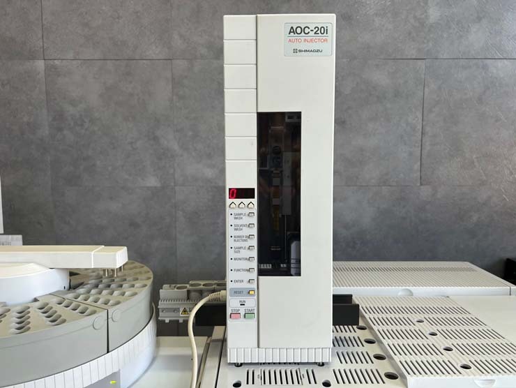 フォト（写真） 使用される SHIMADZU AOC-20i /  AOC-20S 販売のために