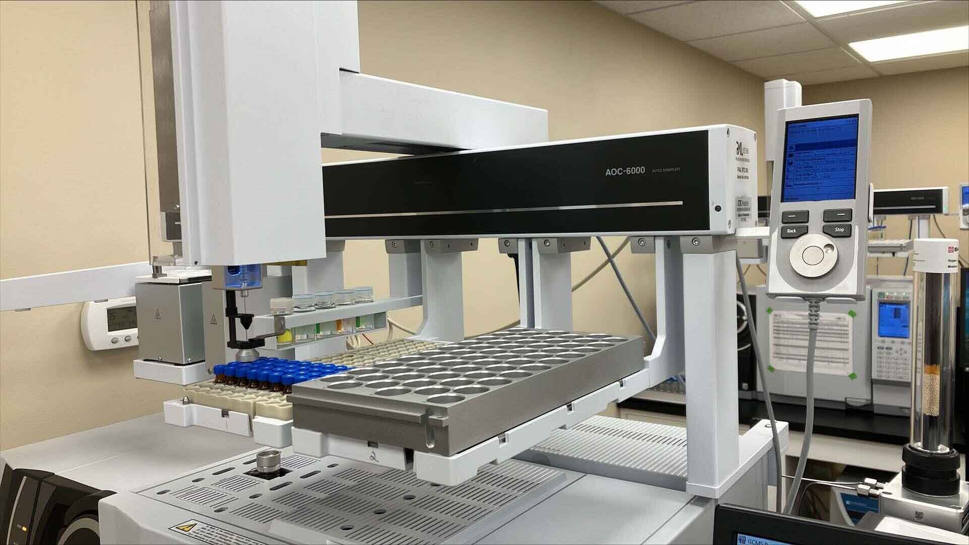 Photo Used SHIMADZU AOC-6000 For Sale