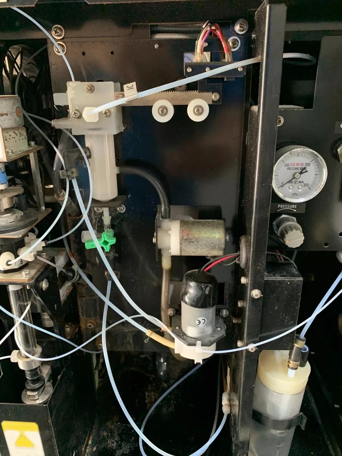 Foto Verwendet SHIMADZU ASI-V / TOC-V Zum Verkauf