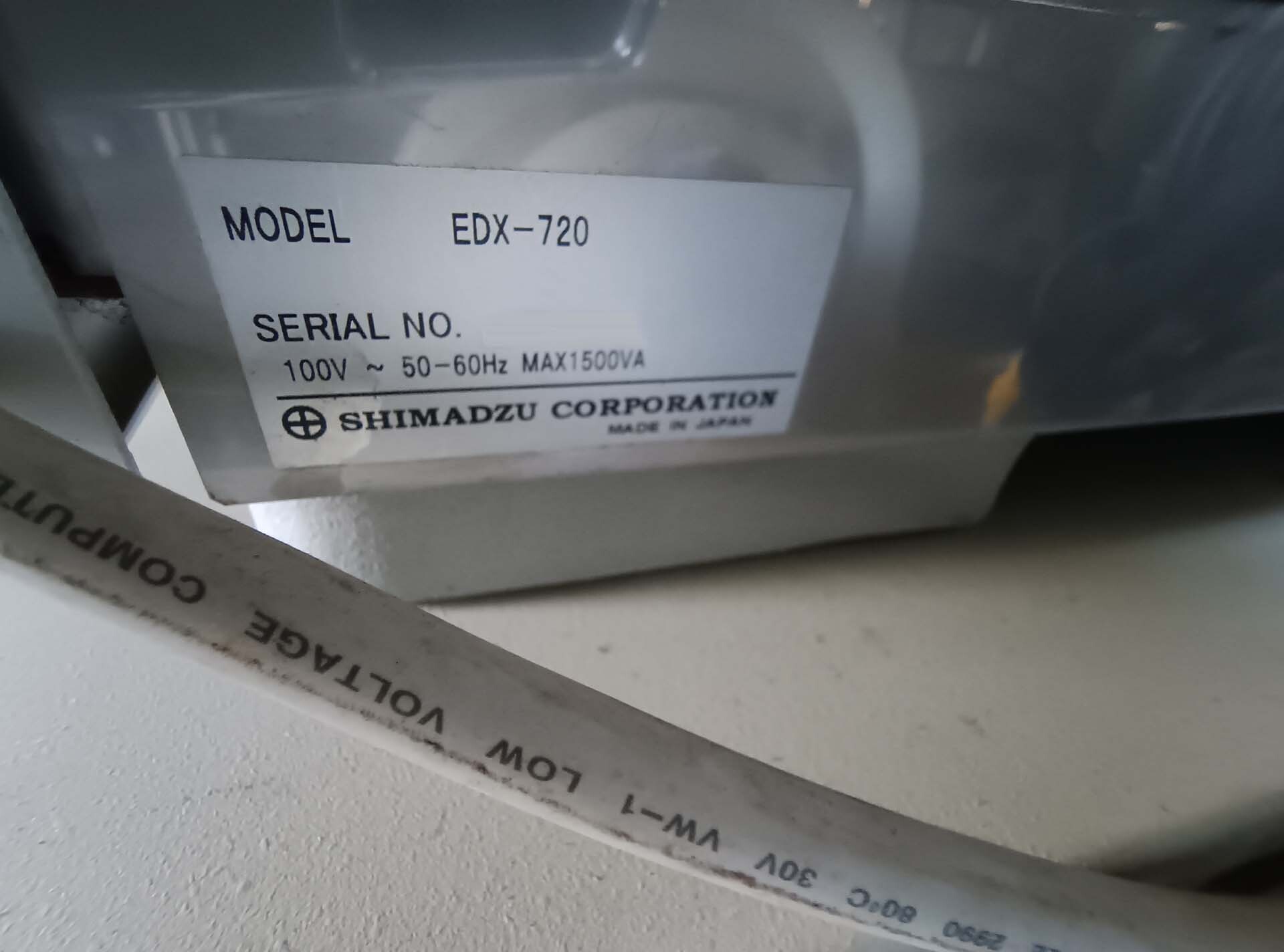 Foto Verwendet SHIMADZU EDX-700 Zum Verkauf