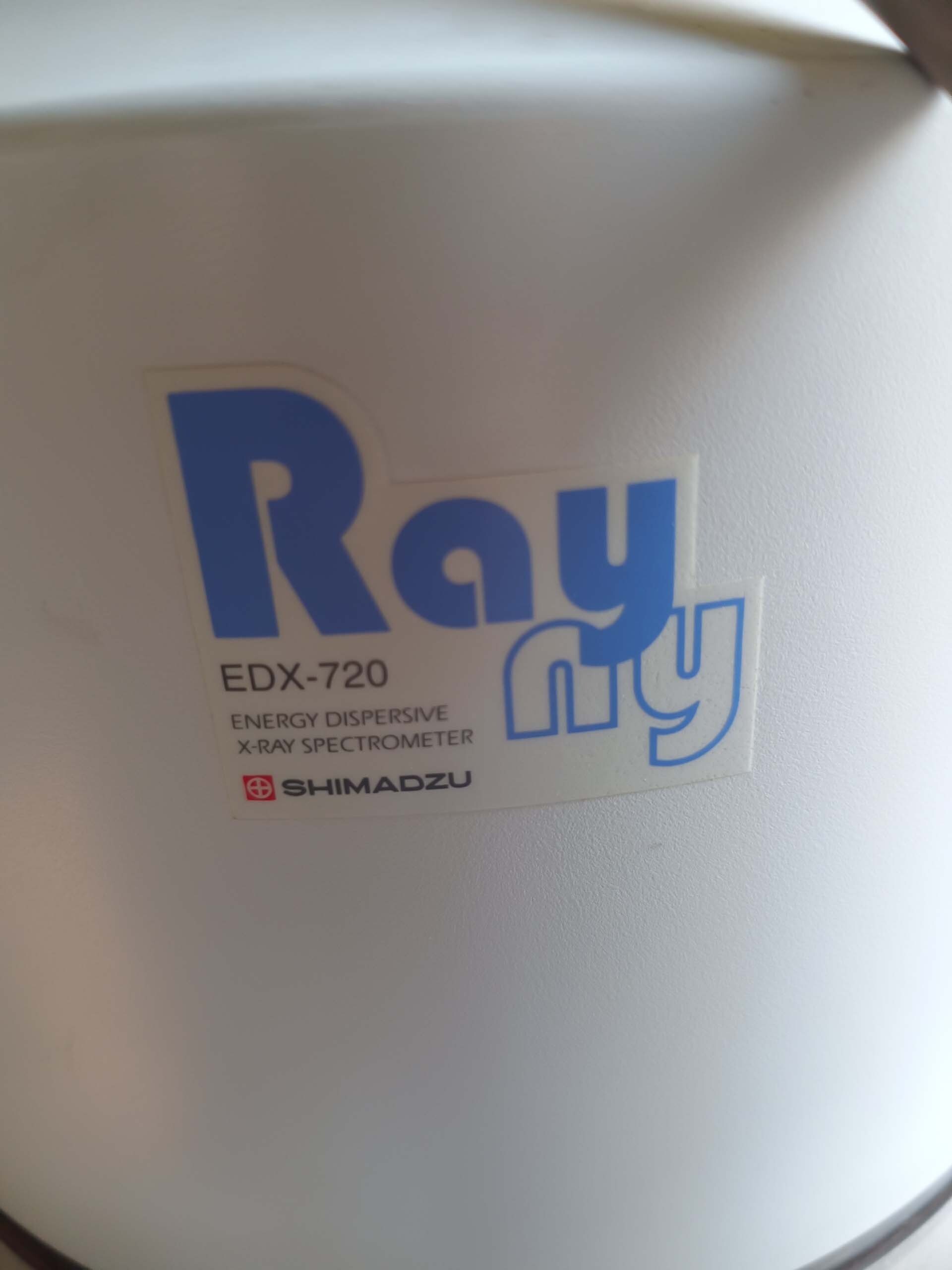 Foto Verwendet SHIMADZU EDX-700 Zum Verkauf