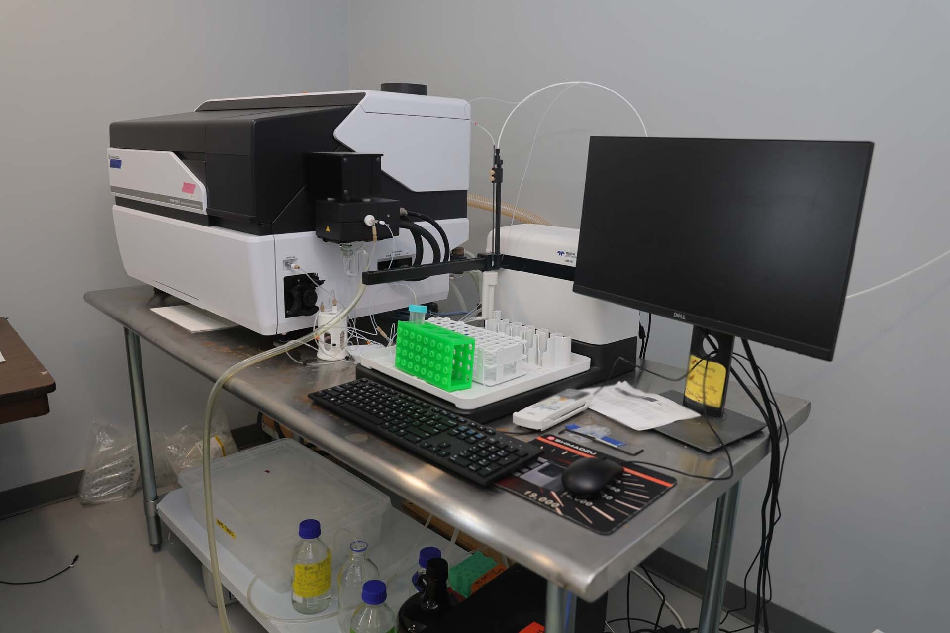 Photo Utilisé SHIMADZU ICPMS-2030LF À vendre