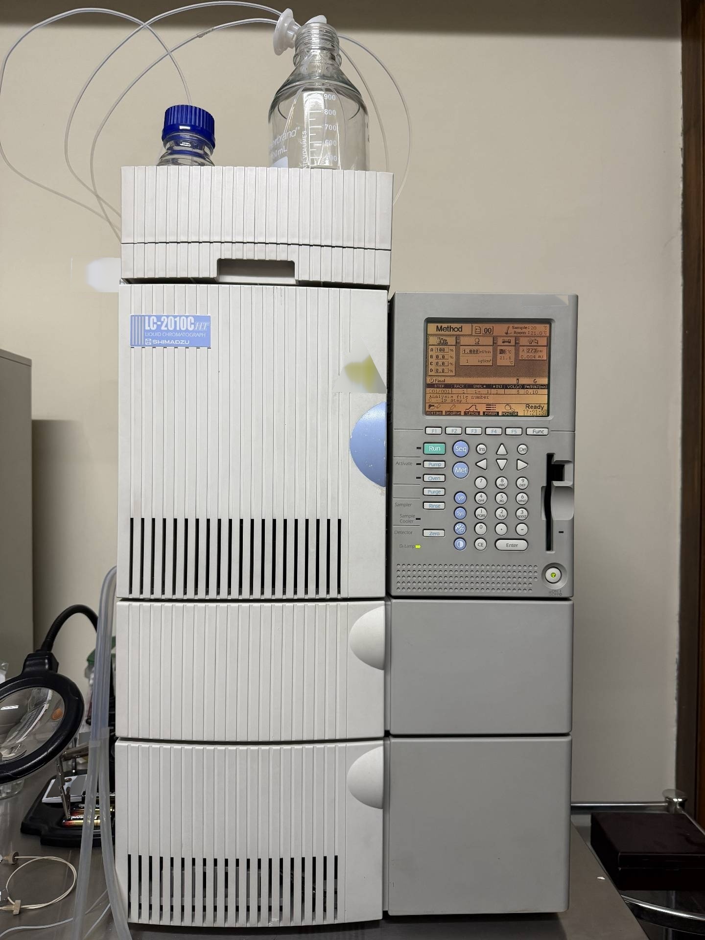 フォト（写真） 使用される SHIMADZU LC-2010C HT 販売のために