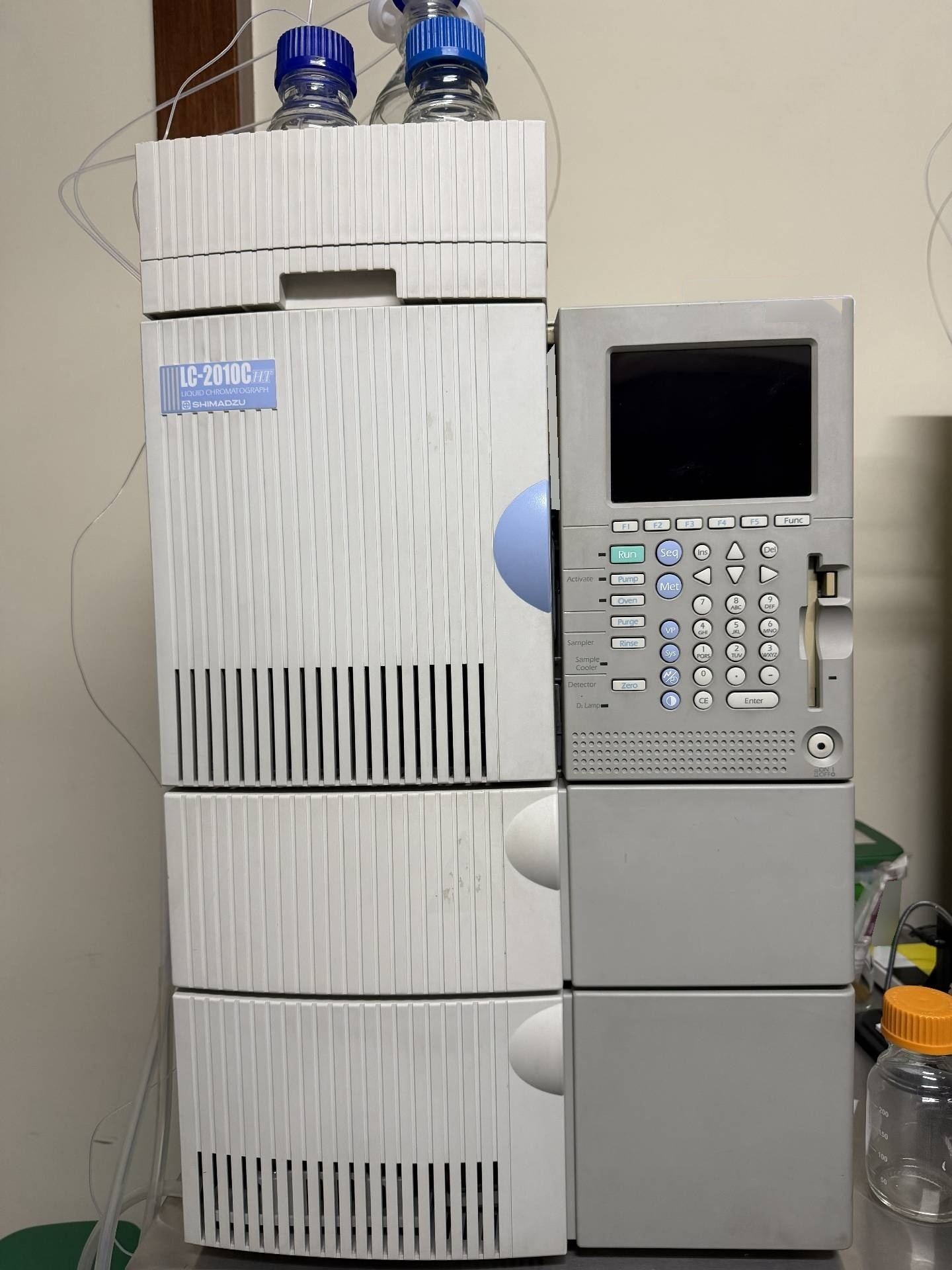 フォト（写真） 使用される SHIMADZU LC-2010C HT 販売のために