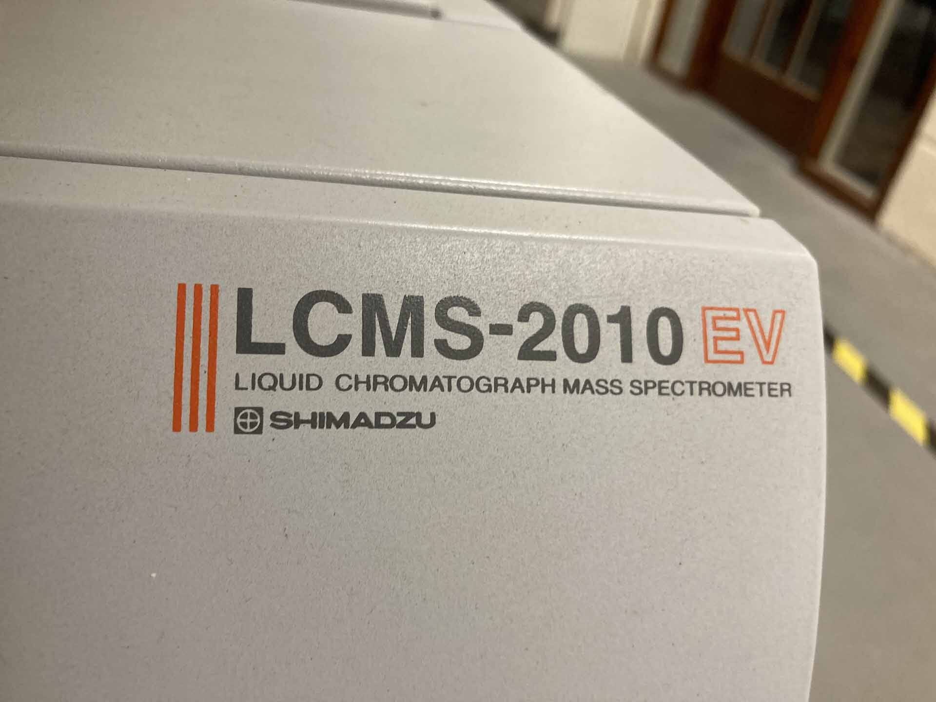 사진 사용됨 SHIMADZU LCMS-2010 EV 판매용