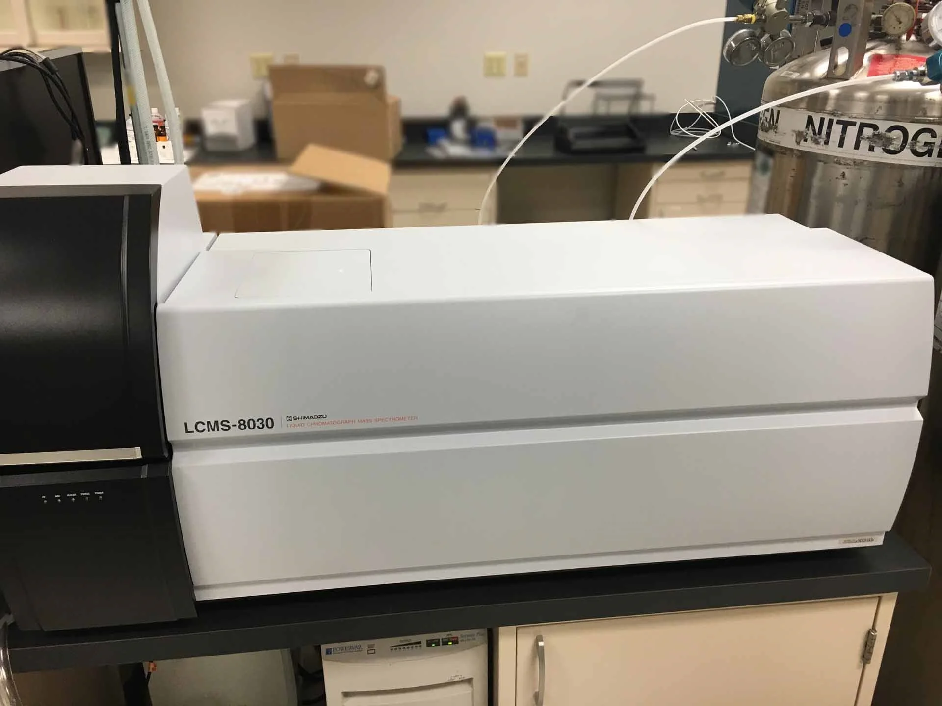 しまりすページ LCMS-8060RX Triple Quadrupole LC/MS/MS Mass Spectrometer from