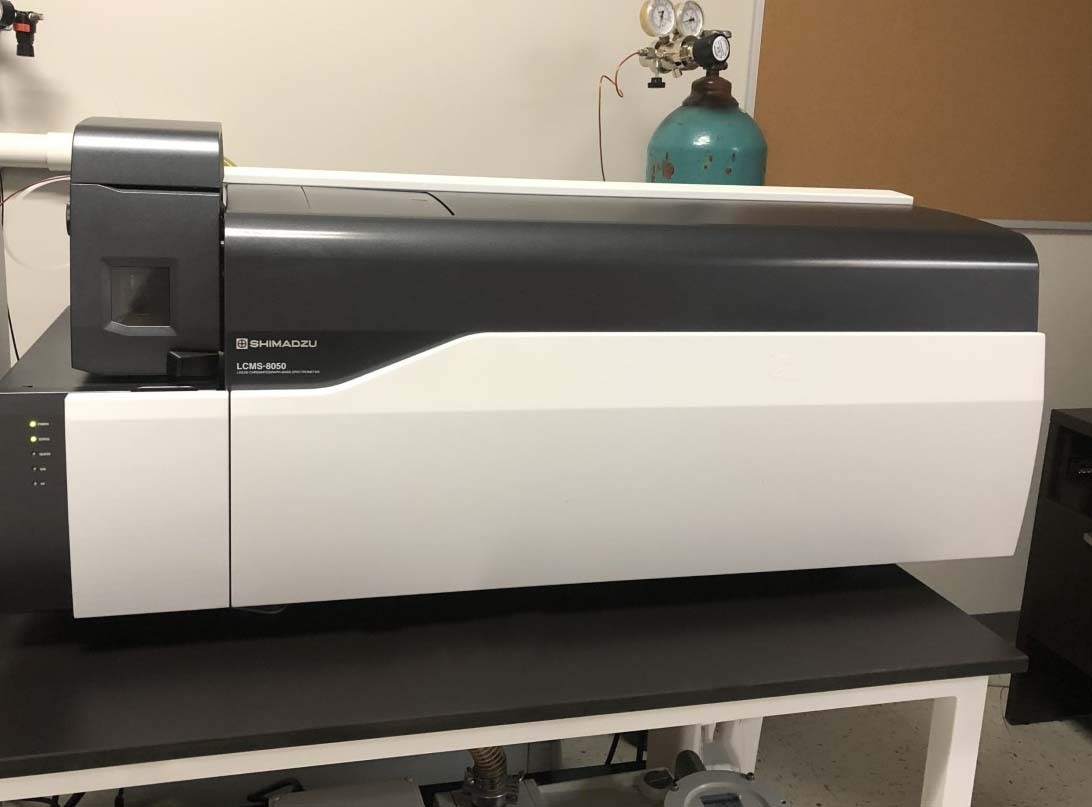 Photo Used SHIMADZU LCMS-8050 For Sale