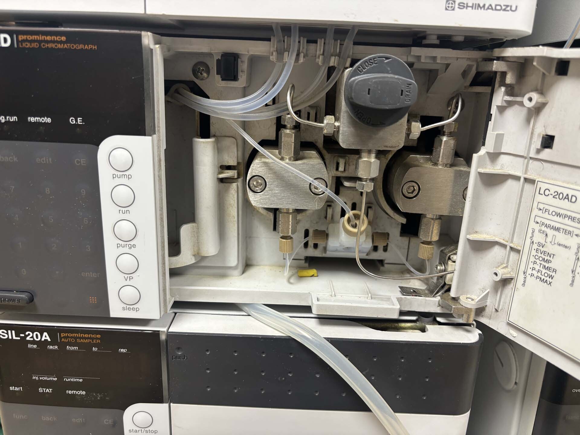 フォト（写真） 使用される SHIMADZU Prominence LC20 販売のために
