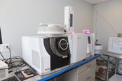 图为 已使用的 SHIMADZU TQ-8050 待售
