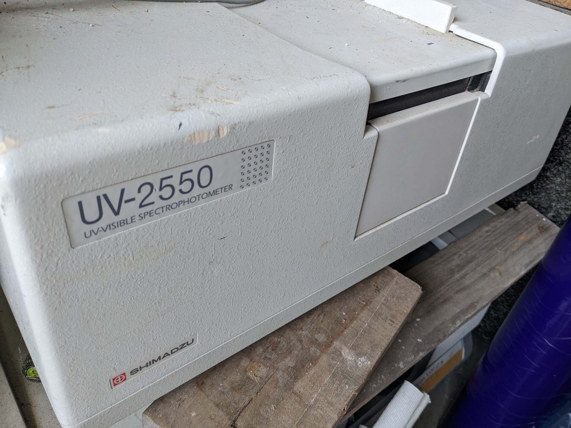 사진 사용됨 SHIMADZU UV 2550 판매용