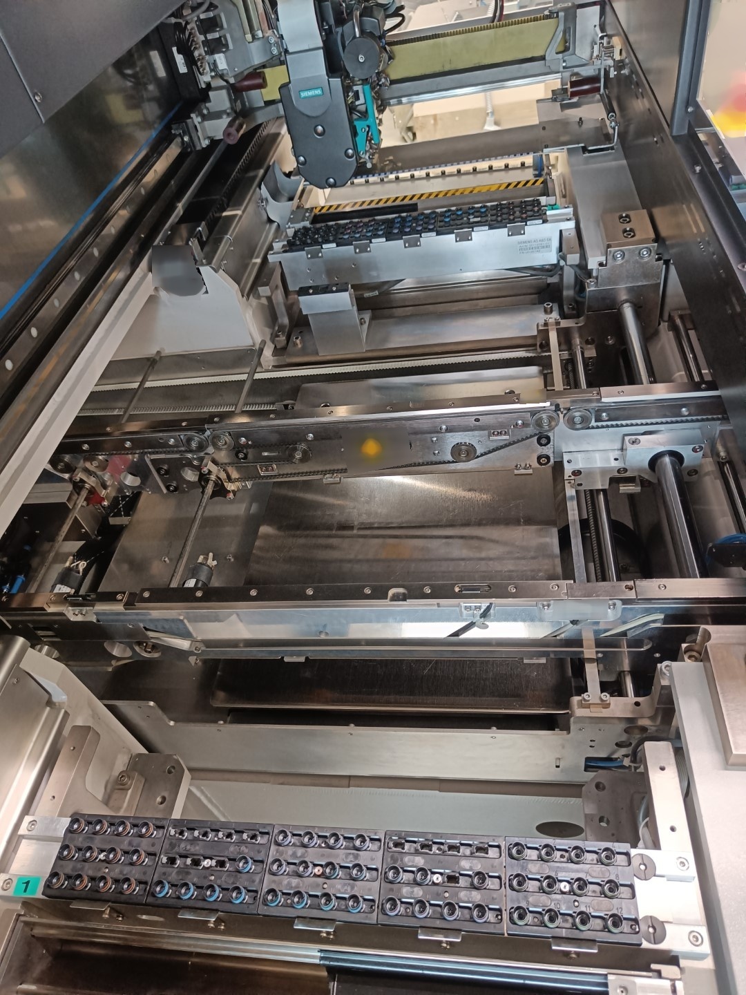 Foto Verwendet SIEMENS / ASM Siplace D4 Zum Verkauf