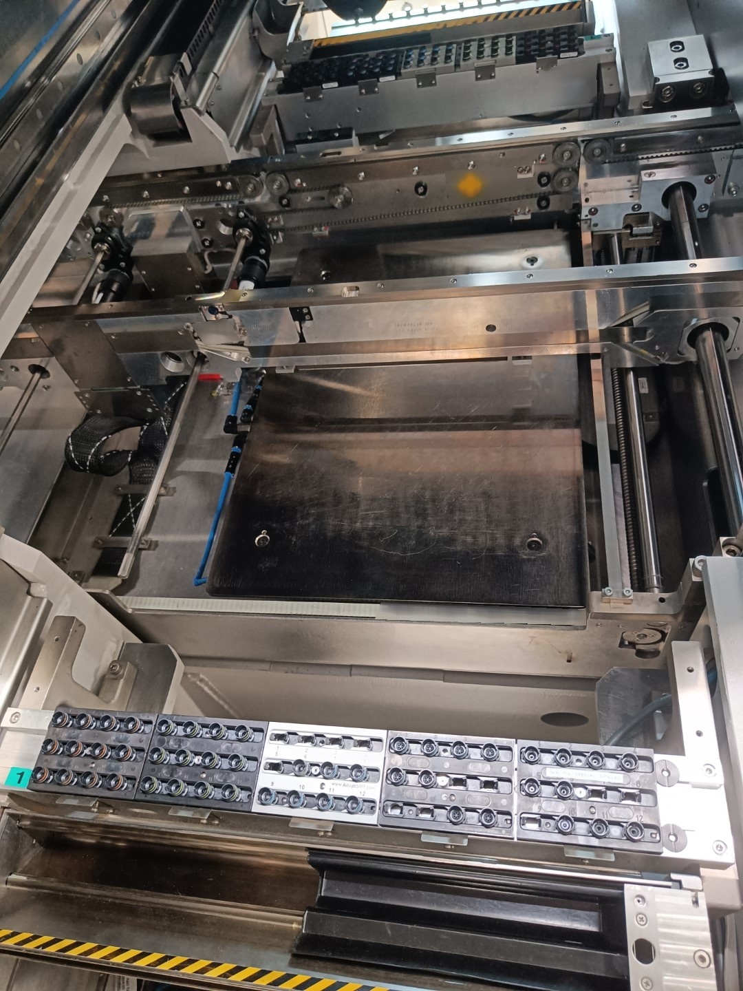 Foto Verwendet SIEMENS / ASM Siplace D4 Zum Verkauf