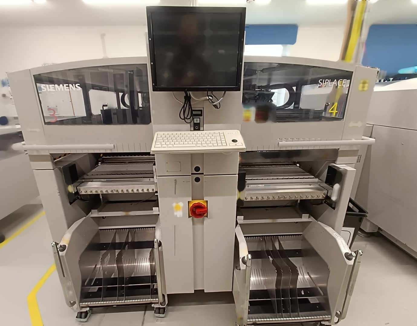 Foto Verwendet SIEMENS / ASM Siplace D4 Zum Verkauf
