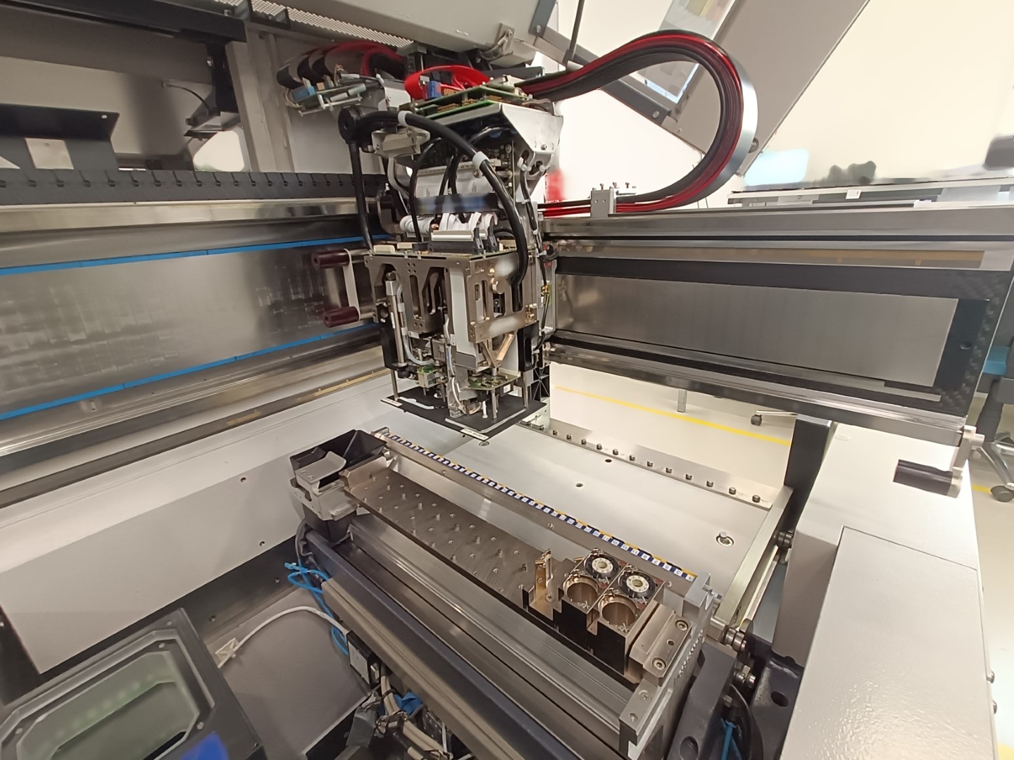 Foto Verwendet SIEMENS / ASM Siplace D4 Zum Verkauf