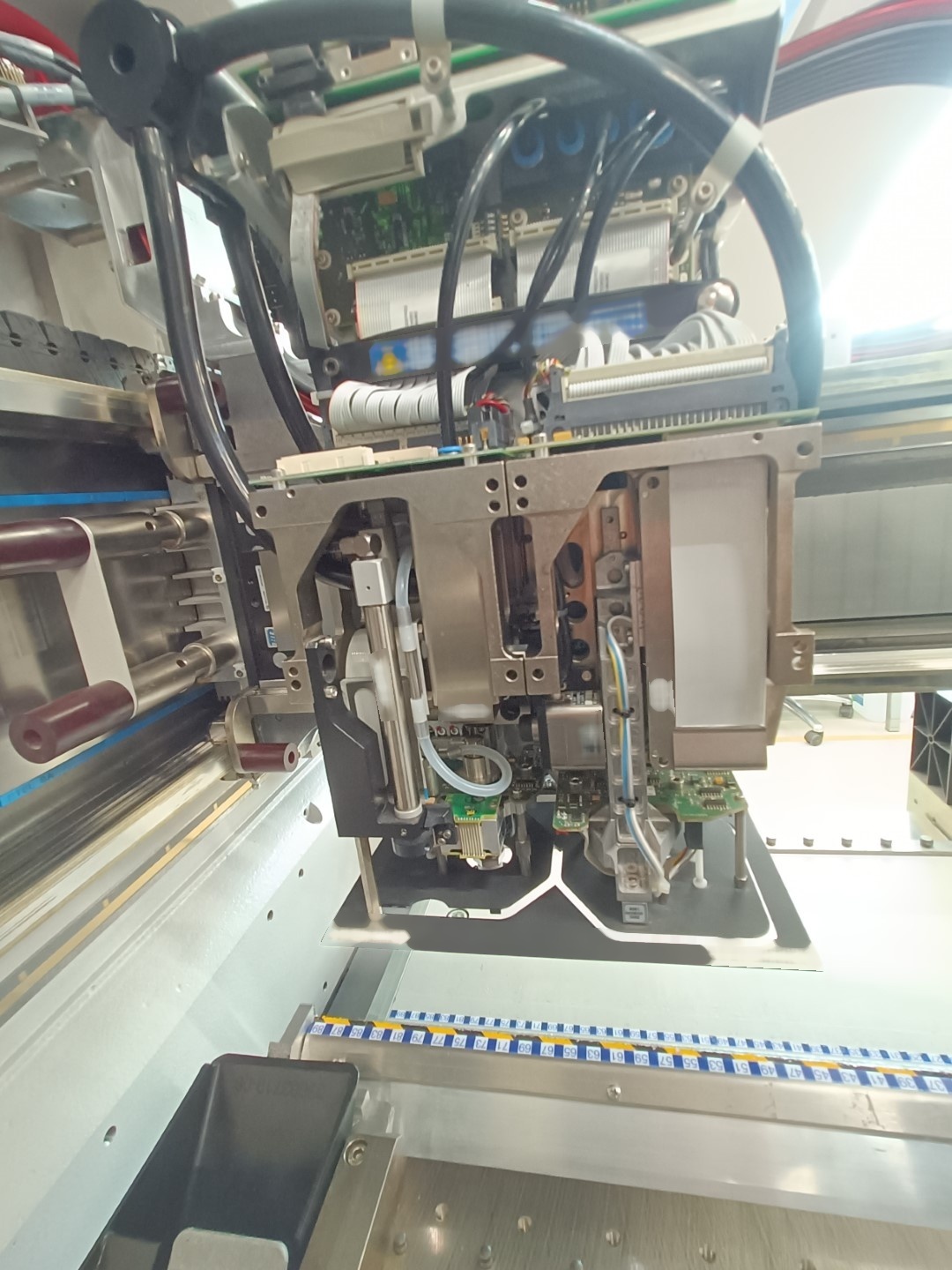 Foto Verwendet SIEMENS / ASM Siplace D4 Zum Verkauf