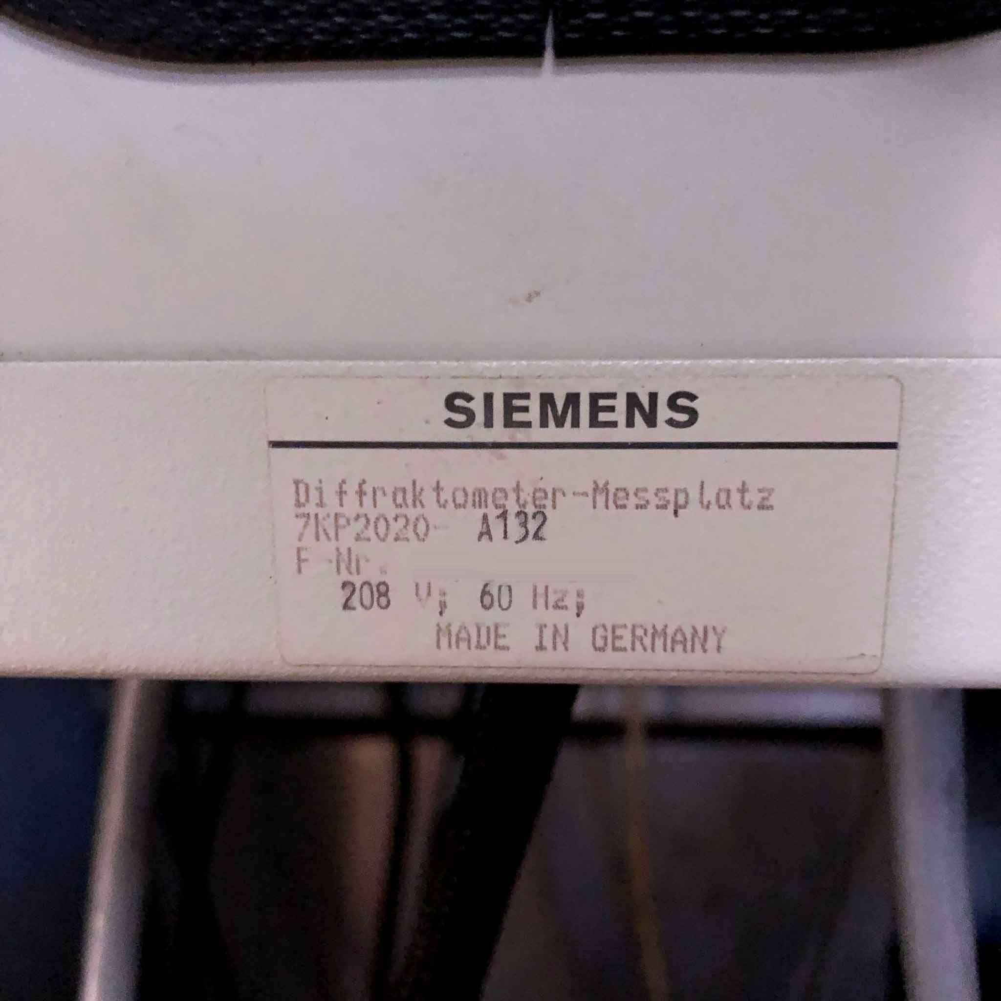 Photo Used SIEMENS / BRUKER D5000 For Sale