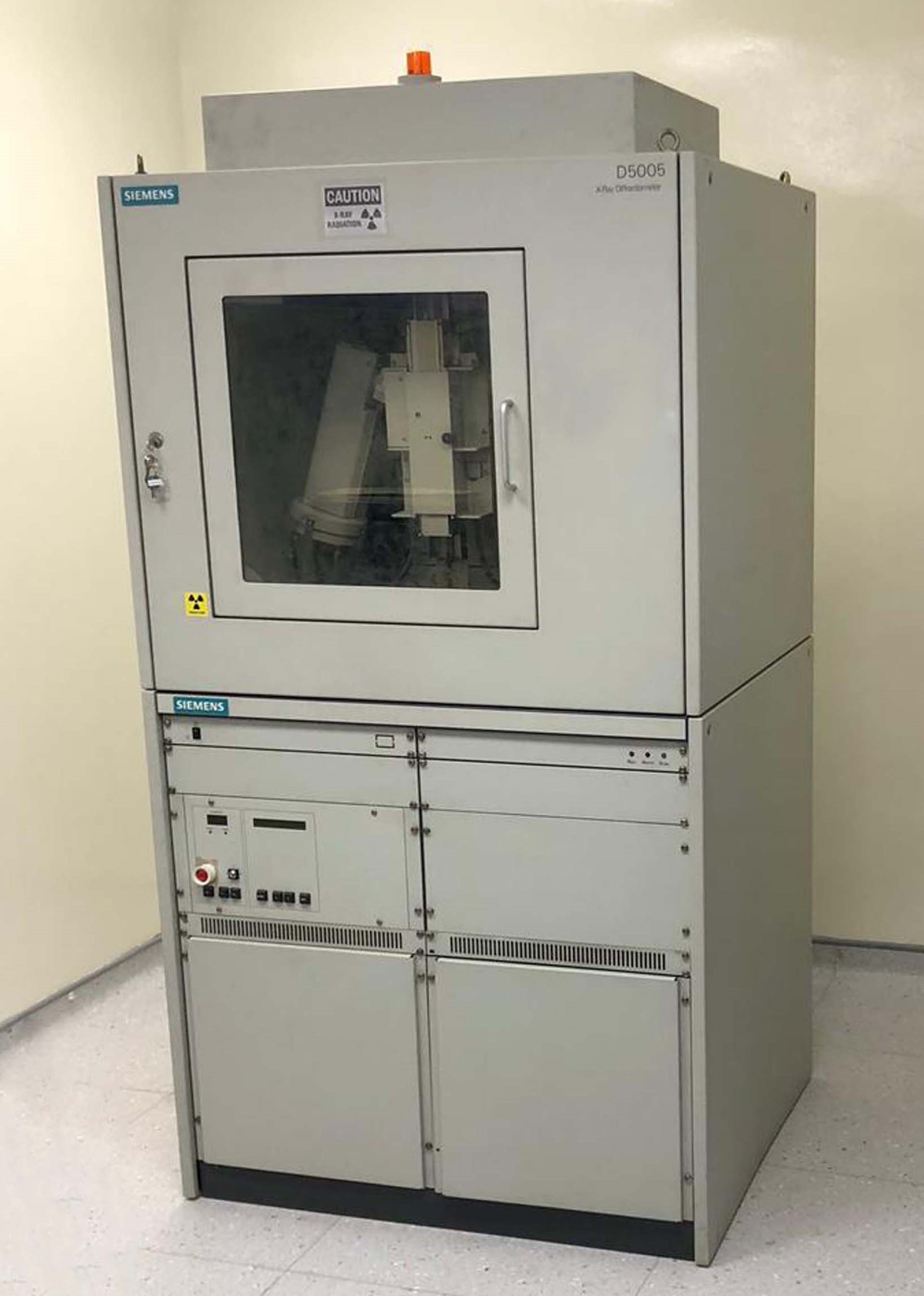 Photo Used SIEMENS / BRUKER D5005 For Sale