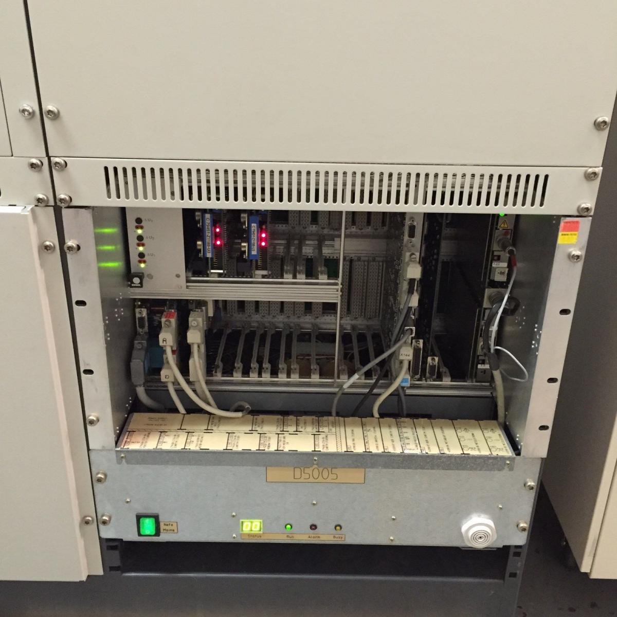 Photo Used SIEMENS / BRUKER D5005 For Sale