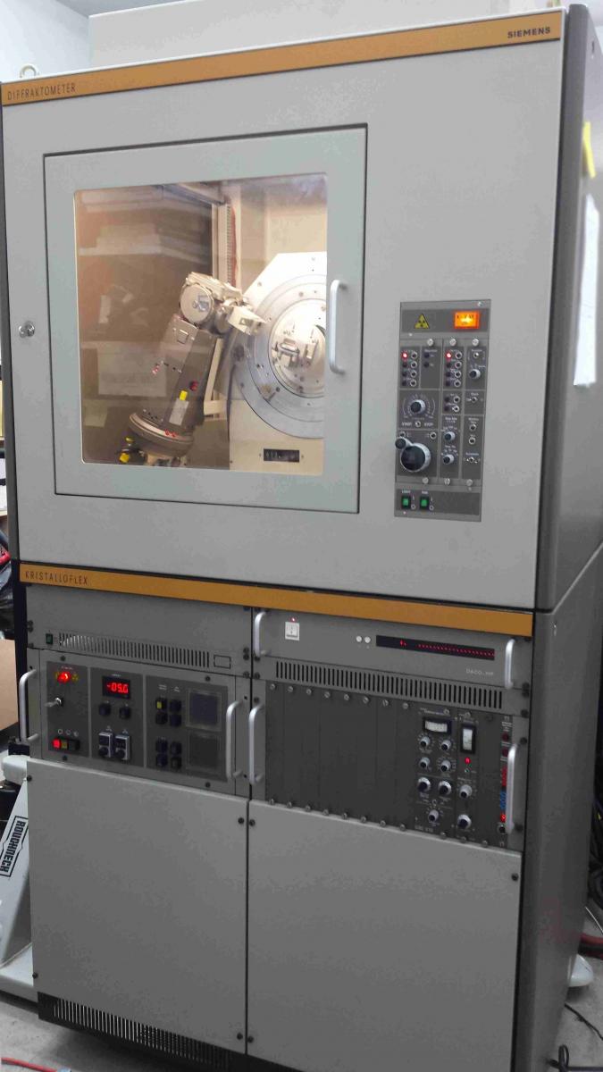 Photo Used SIEMENS / BRUKER D 500 For Sale