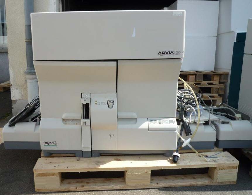 Photo Utilisé SIEMENS Advia 120 À vendre