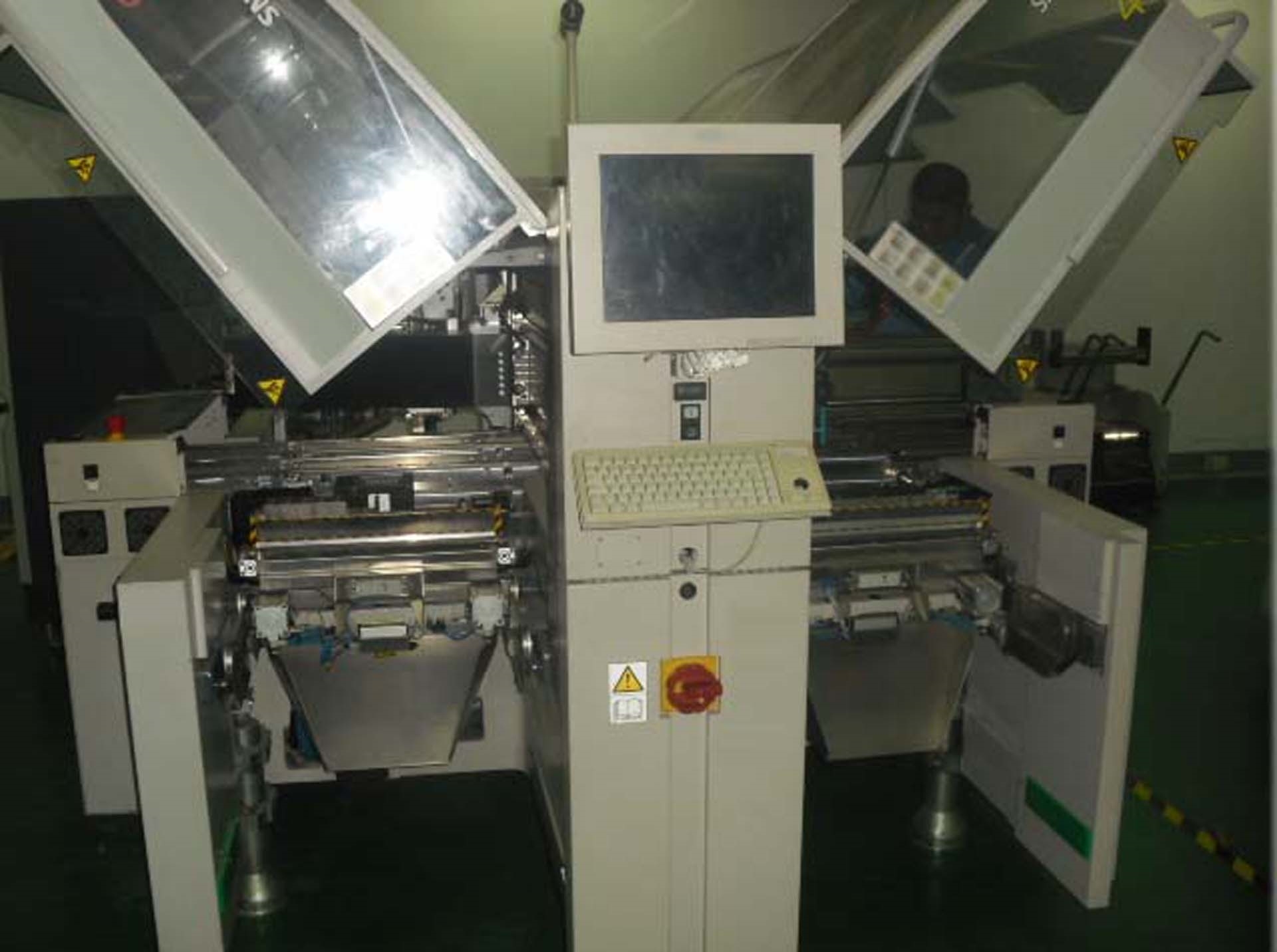 Photo Used SIEMENS Siplace HF3 For Sale