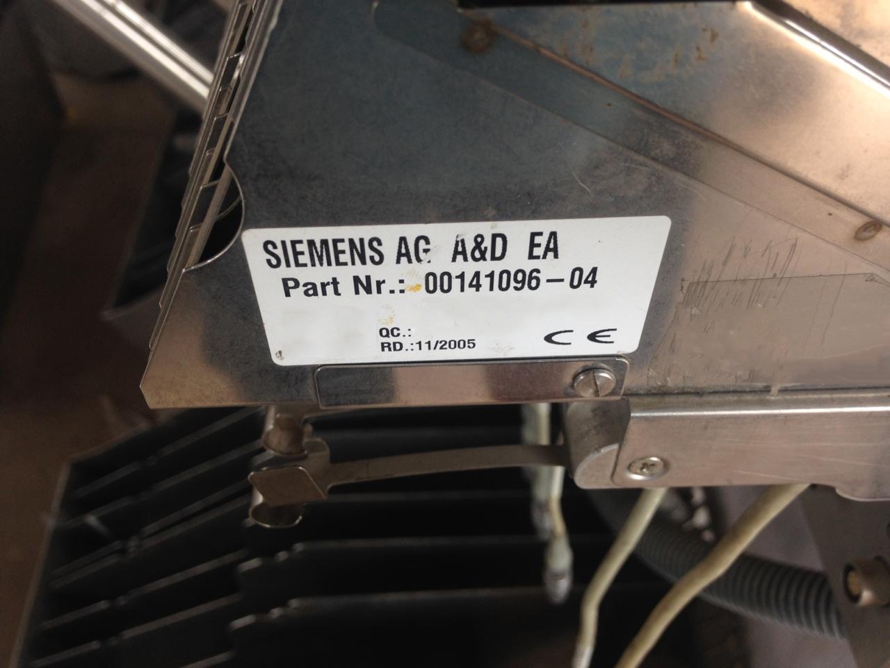 图为 已使用的 SIEMENS Lot of feeders and carts for Siplace 待售