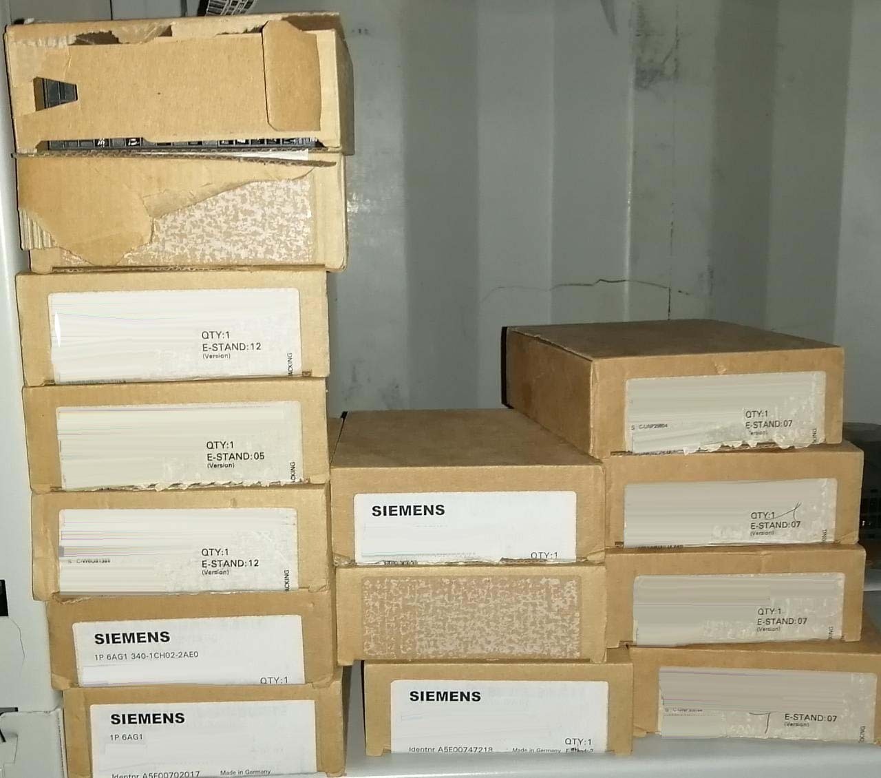 圖為 已使用的 SIEMENS Lot of spare parts 待售