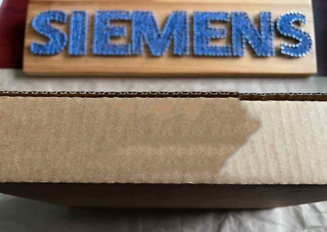 사진 사용됨 SIEMENS Lot of spare parts 판매용