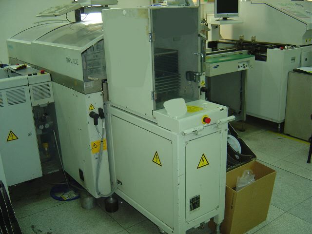 Photo Used SIEMENS Siplace 80 F3 For Sale