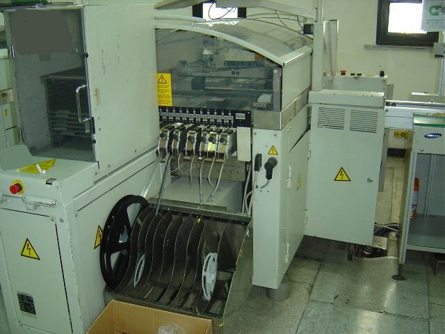 Photo Used SIEMENS Siplace 80 F3 For Sale