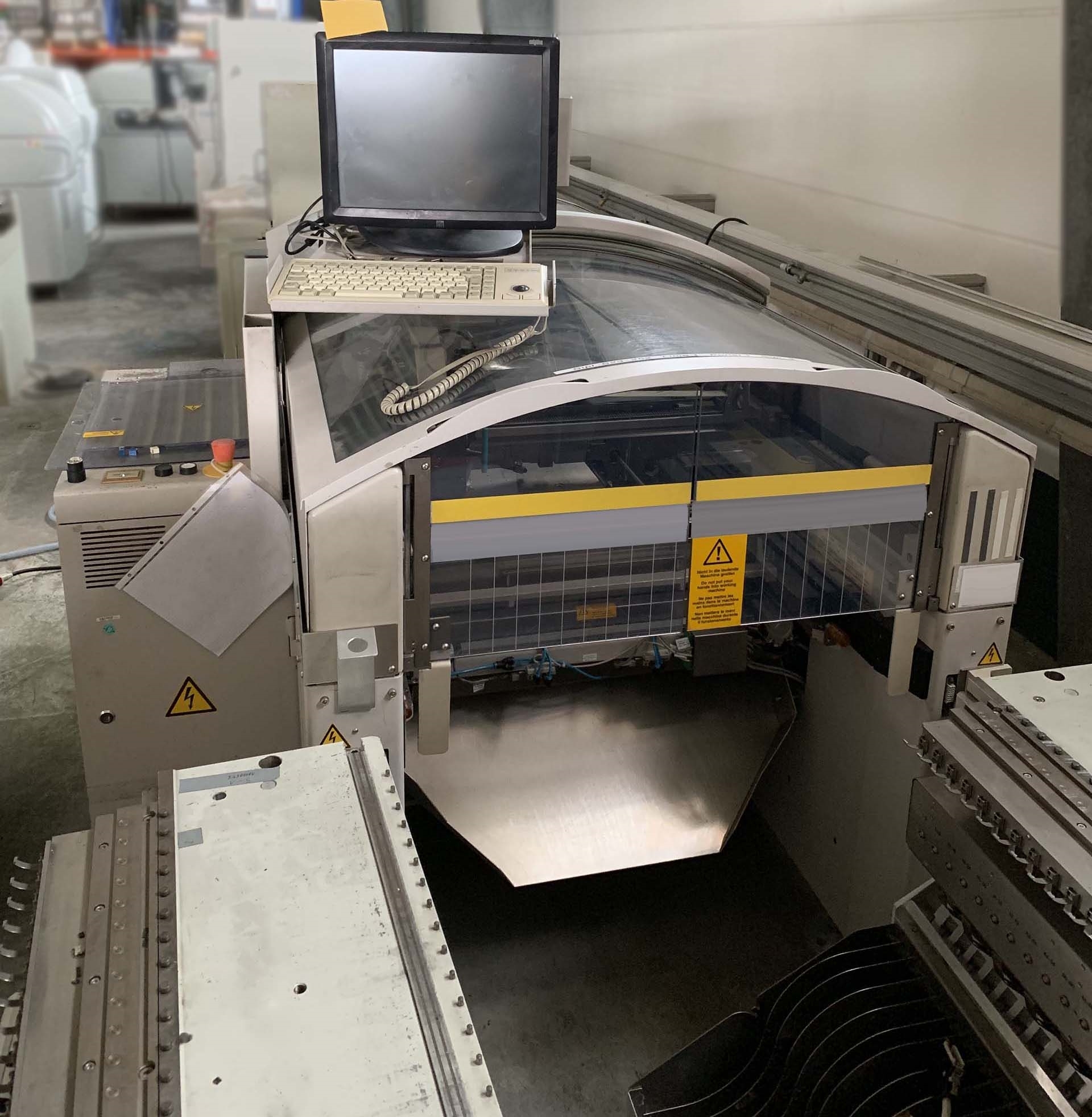 Photo Used SIEMENS Siplace 80 S23 For Sale