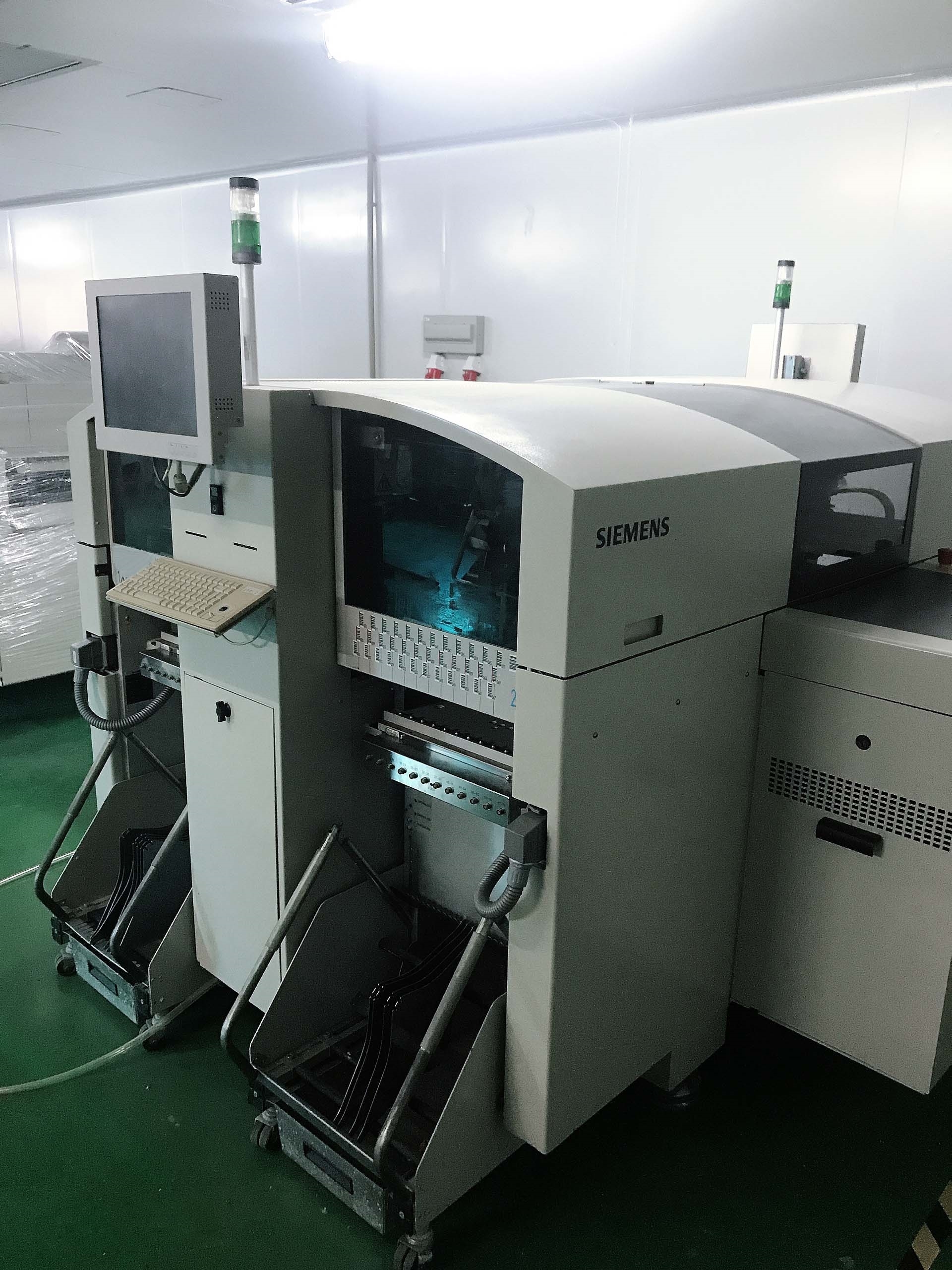 Photo Used SIEMENS Siplace D4 For Sale