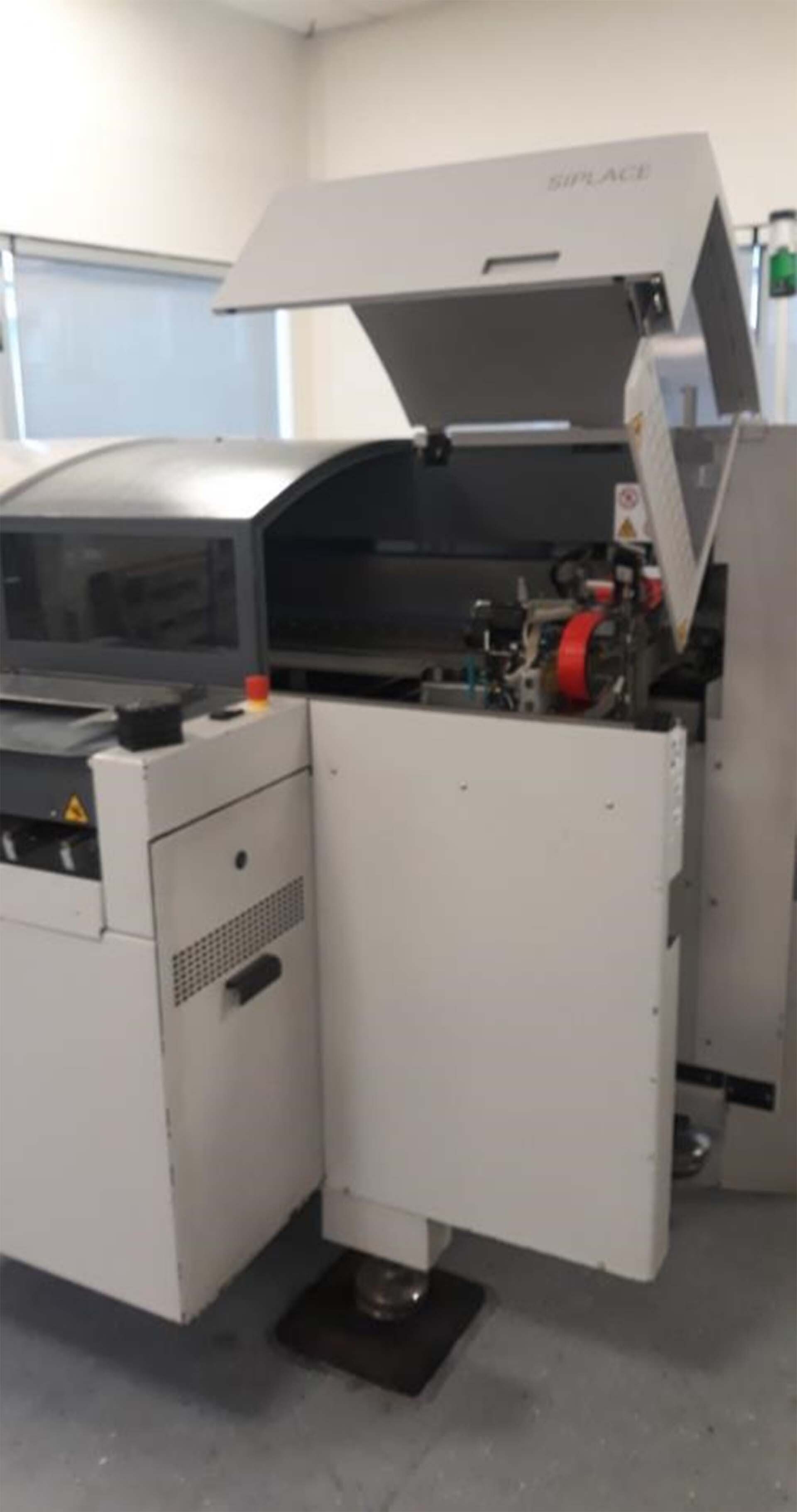 Photo Used SIEMENS Siplace D4 For Sale