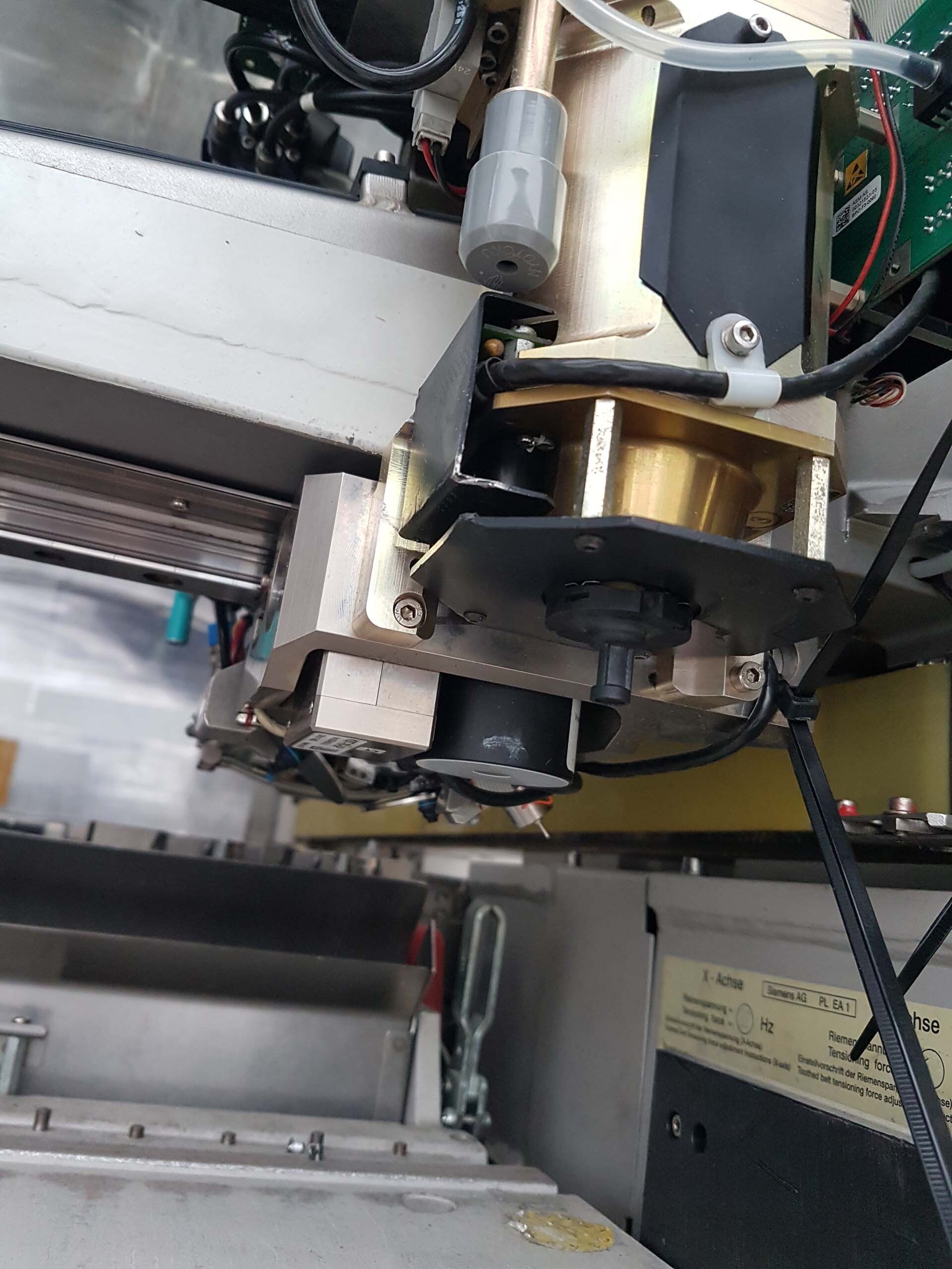 Photo Used SIEMENS Siplace F5 HM For Sale