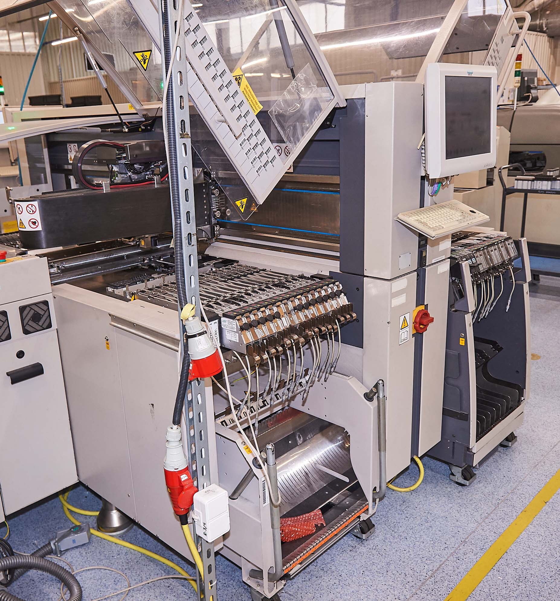 图为 已使用的 SIEMENS Siplace HF3 待售