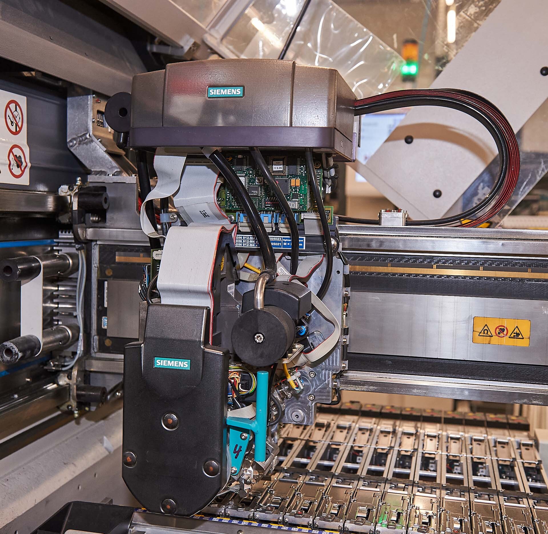 图为 已使用的 SIEMENS Siplace HF3 待售