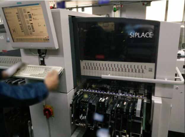 フォト（写真） 使用される SIEMENS Siplace X3 販売のために