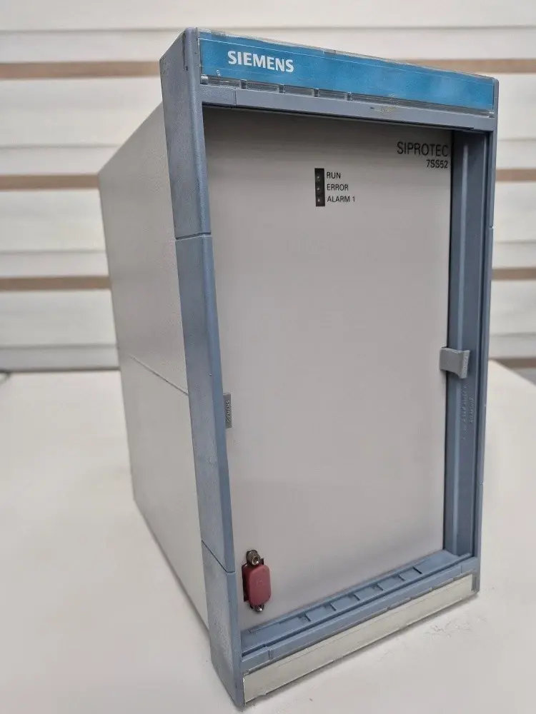 圖為 已使用的 SIEMENS SIPROTEC 4 7SS52 待售