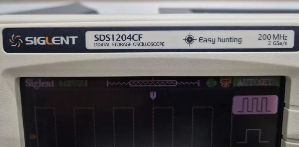 Photo Used SIGLENT SDS1204CF For Sale