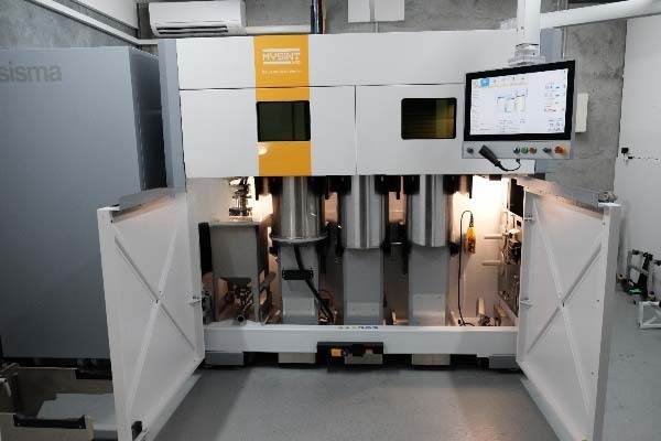 Photo Used SISMA MYSINT300 For Sale