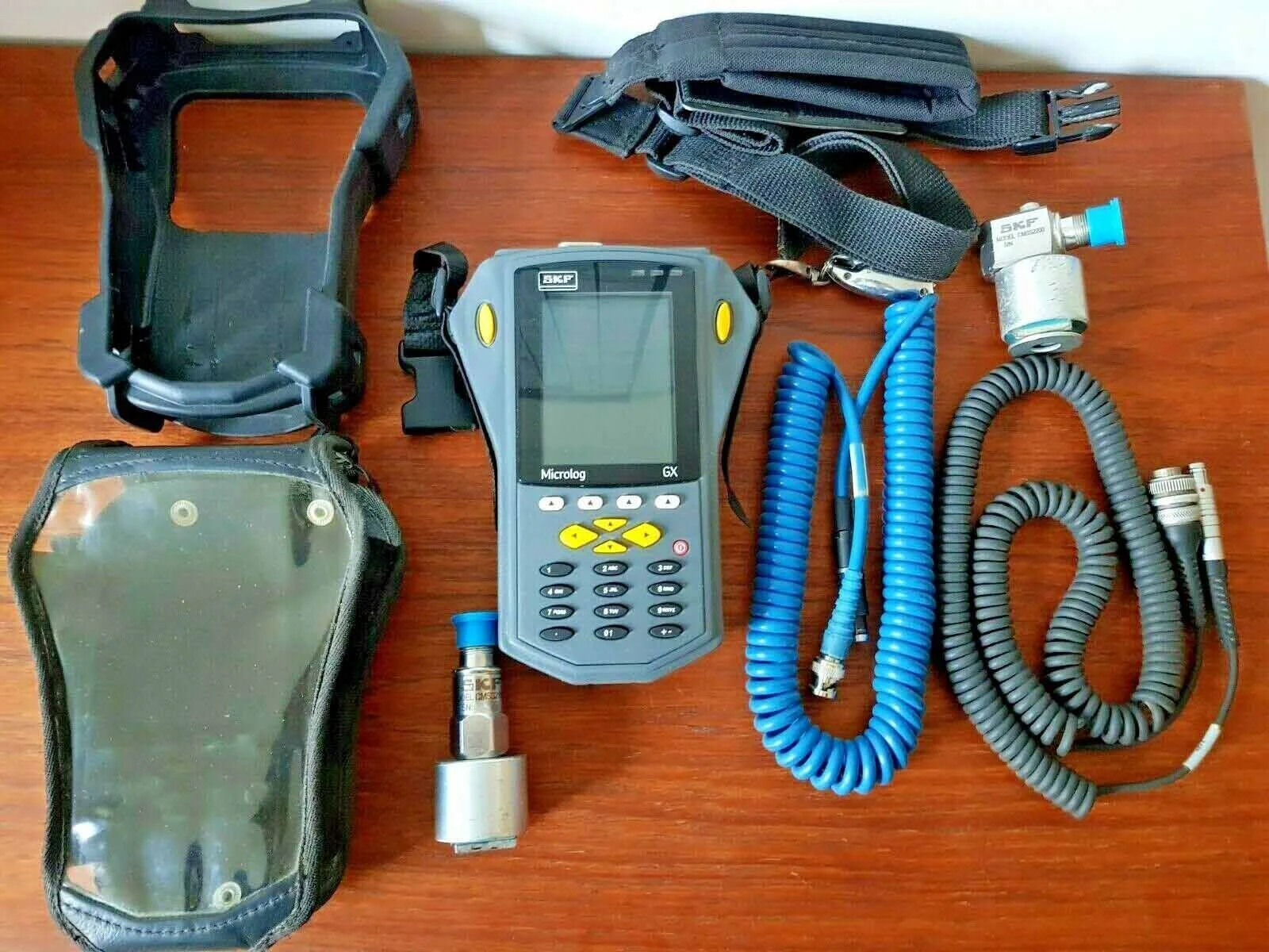 SKF Microlog CMXA 70 GX-M 전자 테스트 장비 판매 가격 #9353016에 사용됨 > CAE에서 구매