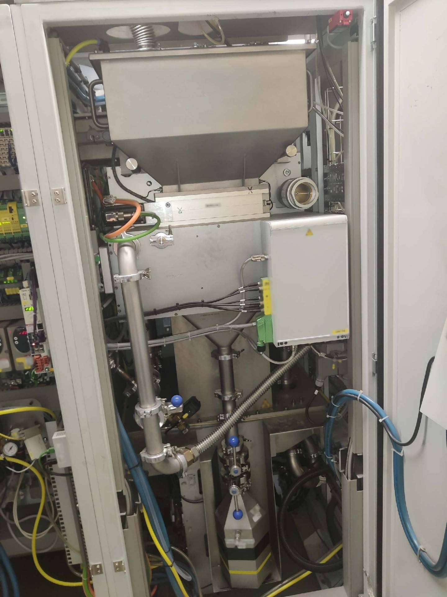 Photo Used SLM SOLUTIONS 280HL For Sale