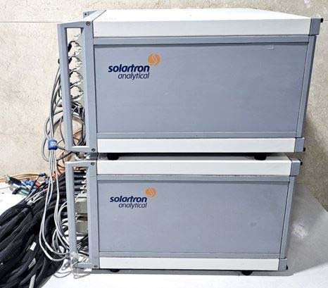 Foto Verwendet SOLARTRON ANALYTICAL 1400 Zum Verkauf