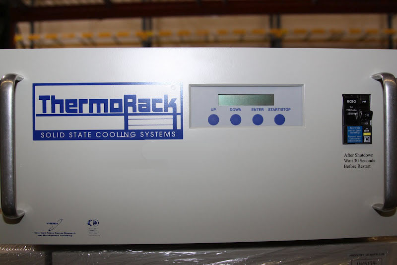 フォト（写真） 使用される SOLID STATE COOLING SYSTEMS ThermoRack 販売のために