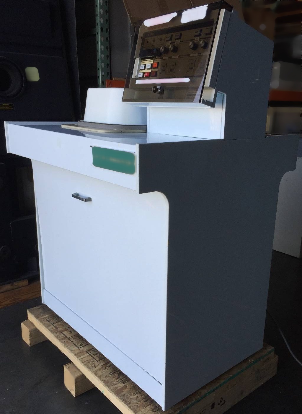 圖為 已使用的 SOLITEC 5110-D 待售