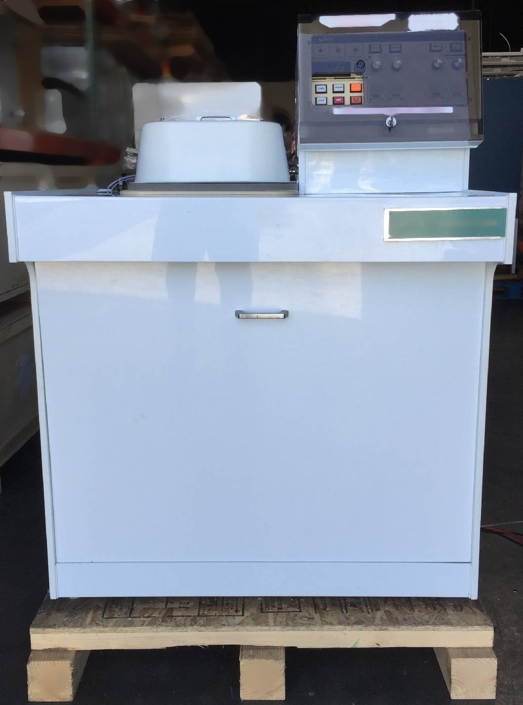 圖為 已使用的 SOLITEC 5110-D 待售
