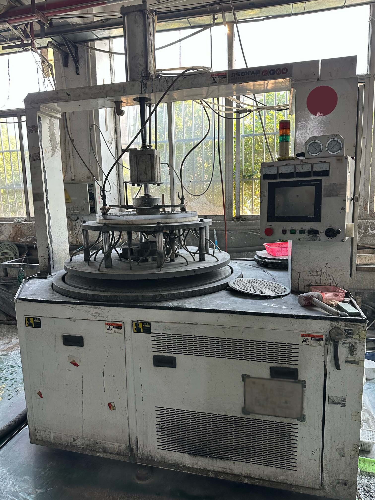 Photo Used SPEEDFAM 16B For Sale